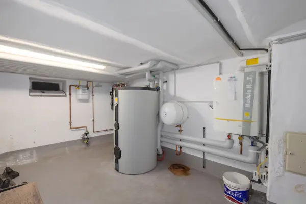 Heizungsraum UGder Immobilien: Attraktives Immobilienensemble mit Potenzial – Wohnen, Vermieten, Entwickeln! (Foto)