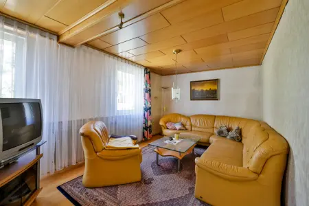 Wohnbereich OGder Immobilien: Viel Platz! Wohnhaus mit Scheune und Ausbaureserve! (Foto)