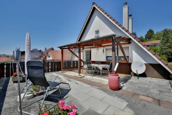 Große Terrasseder Immobilien: Viel Platz! Wohnhaus mit Scheune und Ausbaureserve! (Foto)