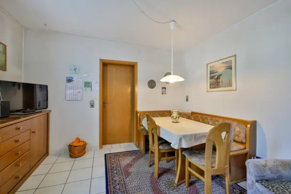 Esszimmer OG der Immobilien: Viel Platz! Wohnhaus mit Scheune und Ausbaureserve! (Foto)