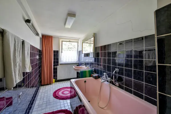 Bad DGder Immobilien: Viel Platz! Wohnhaus mit Scheune und Ausbaureserve! (Foto)