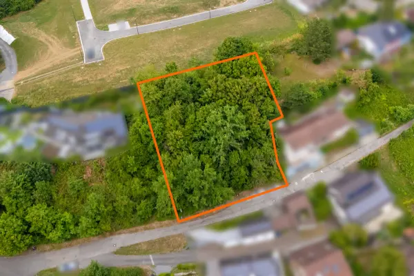 Bauträger aufgepasst!der Immobilien: Baugrundstück in Südhang-Lage (Titelbild)