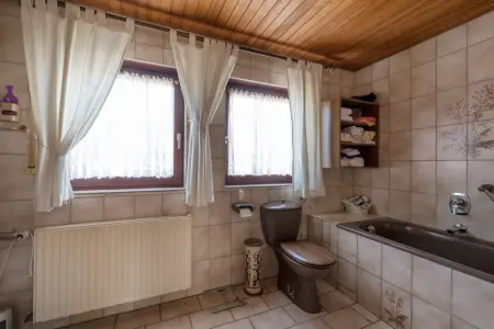 Badezimmer OGder Immobilien: Kinderlachen erwünscht! Tolles Wohnhaus mit Charme! (Foto)