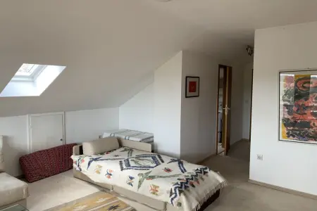 Unteres Zimmerder Immobilien: Interessante DG-Wohnung mit Ausblick (Foto)