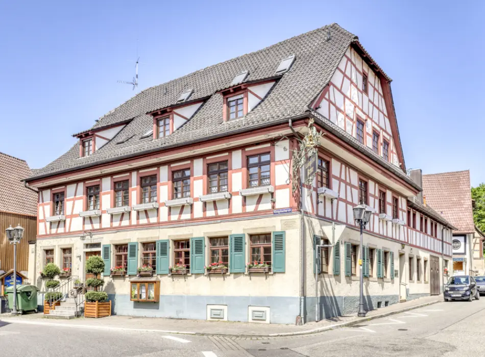 Gebäudeansichtder Immobilien: Seltene Gelegenheit: Ihr Traum vom eigenen Landhotel mit Restaurant und Eisdiele wird wahr! (Titelbild)