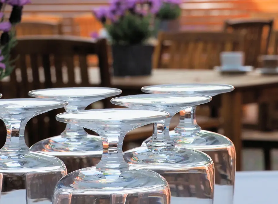 Gläser der Immobilie: Seltene Gelegenheit: Ihr Traum vom eigenen Landhotel mit Restaurant und Eisdiele wird wahr! (Foto_gross)