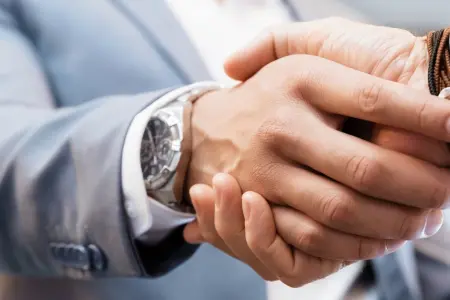 Handschlag der Immobilie: Die perfekte Bühne für Ihren Erfolg: Renovierungsbedürftiges Büro in Pforzheim wartet auf Ihre Ideen (Foto_gross)