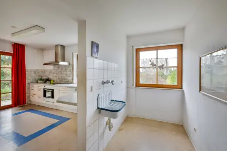 Küche mit HWRder Immobilien: Solides Zweifamilienhaus in bester Lage! (Foto)