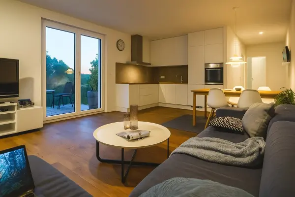 Visualisierung Wohn-und Essbereich  der Immobilie: Flexibel - Wohnen auf einer Ebene – barrierearm, hell & ruhig in Engelsbrand (Titelbild)