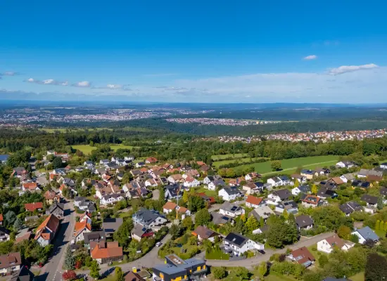 Impression der Immobilie: Wohnen auf einer Ebene – barrierearm, hell & ruhig in Engelsbrand (Foto)