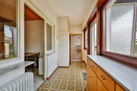 Loggia im EG der Immobilie: 2-Familienhaus mit großem Garten, 3 Garagen und Potenzial in ruhiger Lage! (Foto)