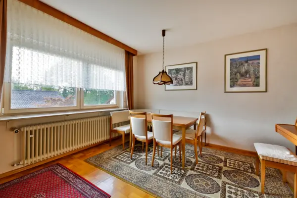 Esszimmer im OGder Immobilien: 2-Familienhaus mit großem Garten, 3 Garagen und Potenzial in ruhiger Lage! (Foto)