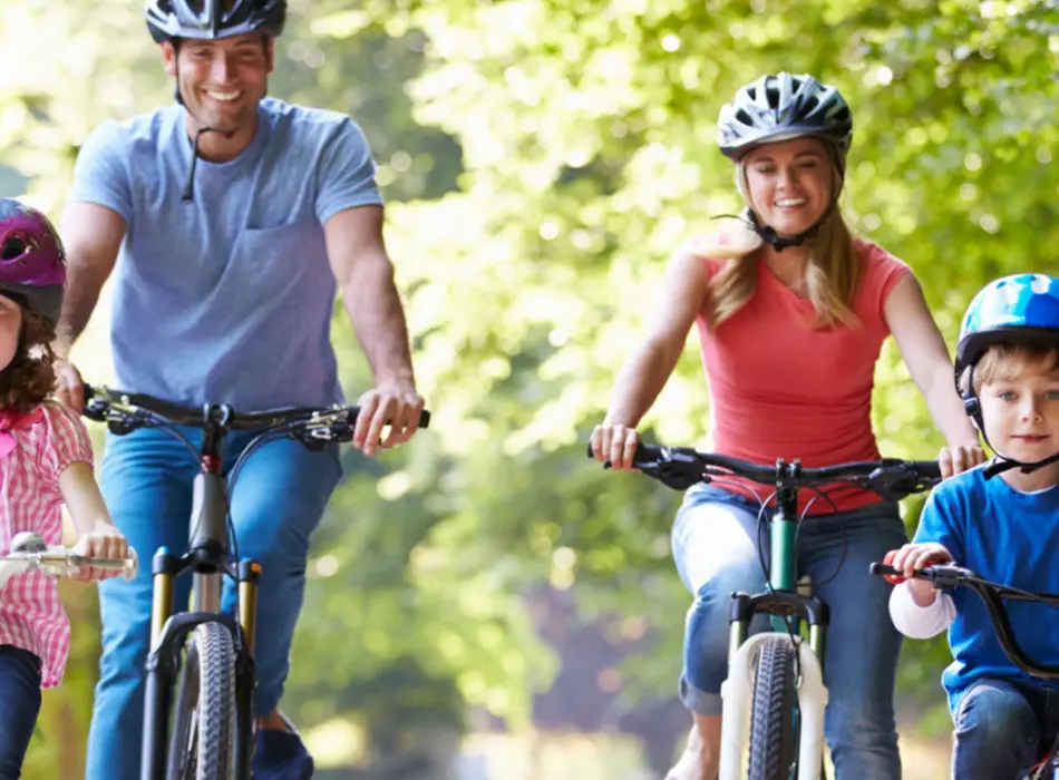 Familie 4-köpfig 4 der Immobilie: Ihr Immobilienprojekt mit Weitblick: MFH plus Neubauoption (Foto_gross)