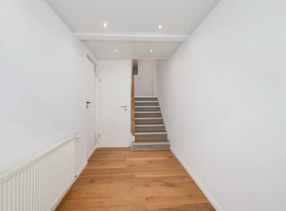 Diele / Treppenhaus der Immobilie: Der Traum vom Eigenheim! (Foto)