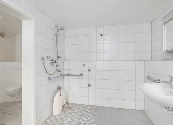 Badezimmer EG der Immobilie: Der Traum vom Eigenheim! (Foto)