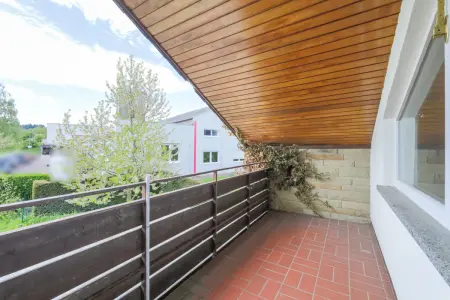 Balkon DGder Immobilien: Vielseitiges Anwesen im Gewerbegebiet in Remchingen-Nöttingen (Foto)