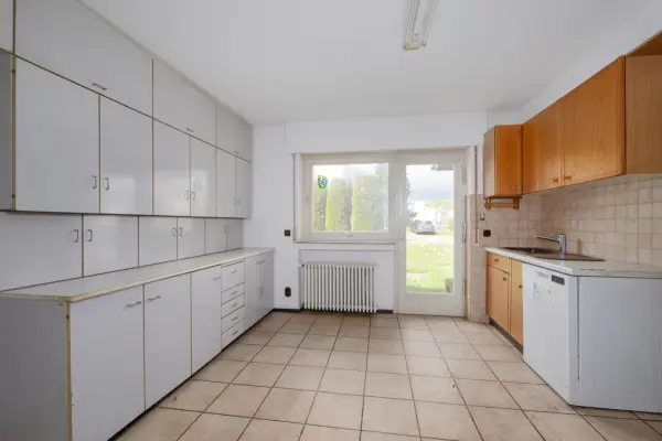 Küche EG der Immobilie: Vielseitiges Anwesen im Gewerbegebiet in Remchingen-Nöttingen (Foto)