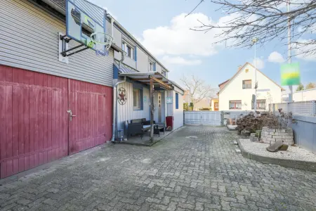 Innenhofder Immobilien: Charmantes Einfamilienhaus mit großer Scheune und vielseitigem Nutzungspotenzial (Foto)