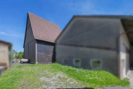 Außenansicht Scheune/Stallder Immobilien: Doppelhaushälfte mit Scheune und Garten! (Foto)