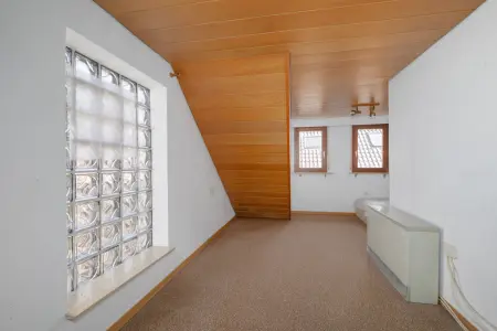 Zimmer OGder Immobilien: Doppelhaushälfte mit Scheune und Garten! (Foto)