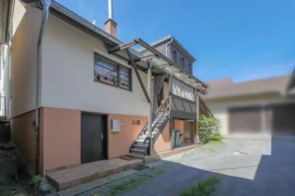 Außenansicht vom Innenhof