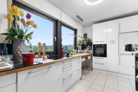 Kücheder Immobilien: Großzügiges Einfamilienhaus mit ELW in Pfinztal-Söllingen (Foto)