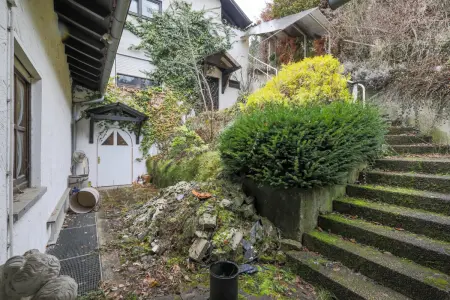Treppenanlageder Immobilien: Ihr Projekt zum Traumhaus! Wohnen und Arbeiten in Aussichtslage! (Foto)