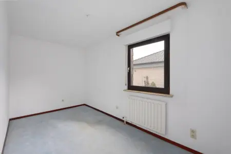 Zimmer EGder Immobilien: Raus aus der Stadt, rein ins Grüne – mit Platz zum Leben! (Foto)