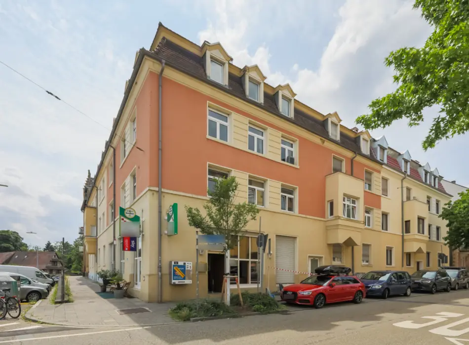 Hausfrontder Immobilien: Charmanter Altbau trifft smartes Investment – Beiertheim wartet auf Sie! (Titelbild)