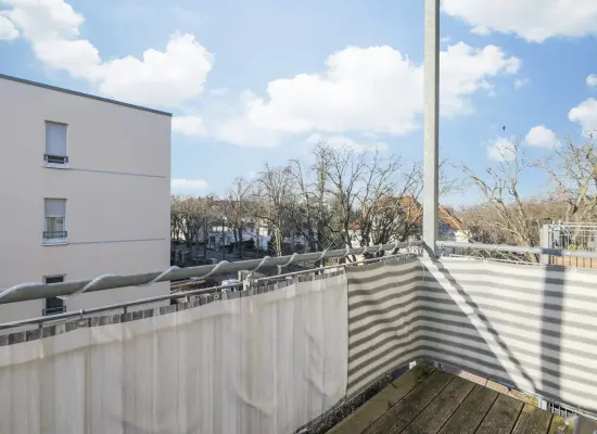 Balkonder Immobilien: Schöne 2-Zimmer-Wohnung am Schlosspark (Foto)