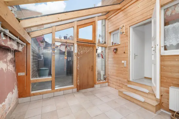 Wintergarten der Immobilie: Doppelhaushälfte im Ortskern (Foto)