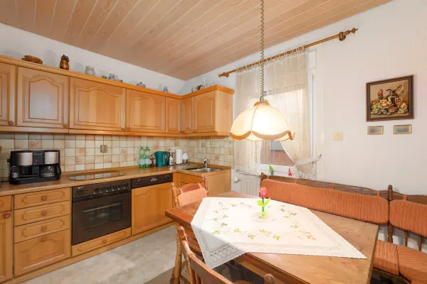 Wohnküche der Immobilie: Doppelhaushälfte im Ortskern (Foto)