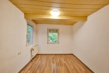 Zimmer OGder Immobilien: Sanierungsbedürftiges Einfamilienhaus mit Potenzial und Charme! (Foto)