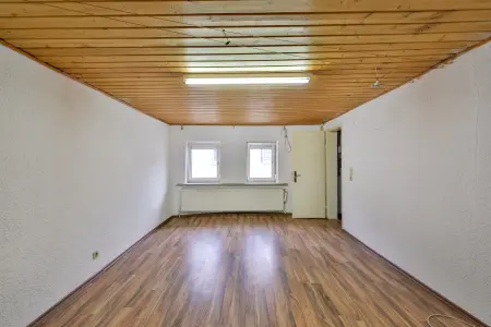 Zimmer OGder Immobilien: Sanierungsbedürftiges Einfamilienhaus mit Potenzial und Charme! (Foto)