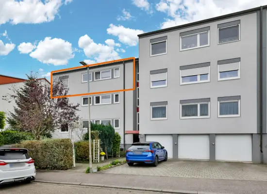 Straßenansichtder Immobilien: Das Leben genießen! Große ETW in Remchingen-Nöttingen (Foto)