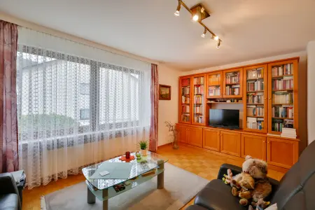Wohnzimmer OGder Immobilien: Der wichtigste Ort der Welt - Ihr neues Zuhause (Foto)