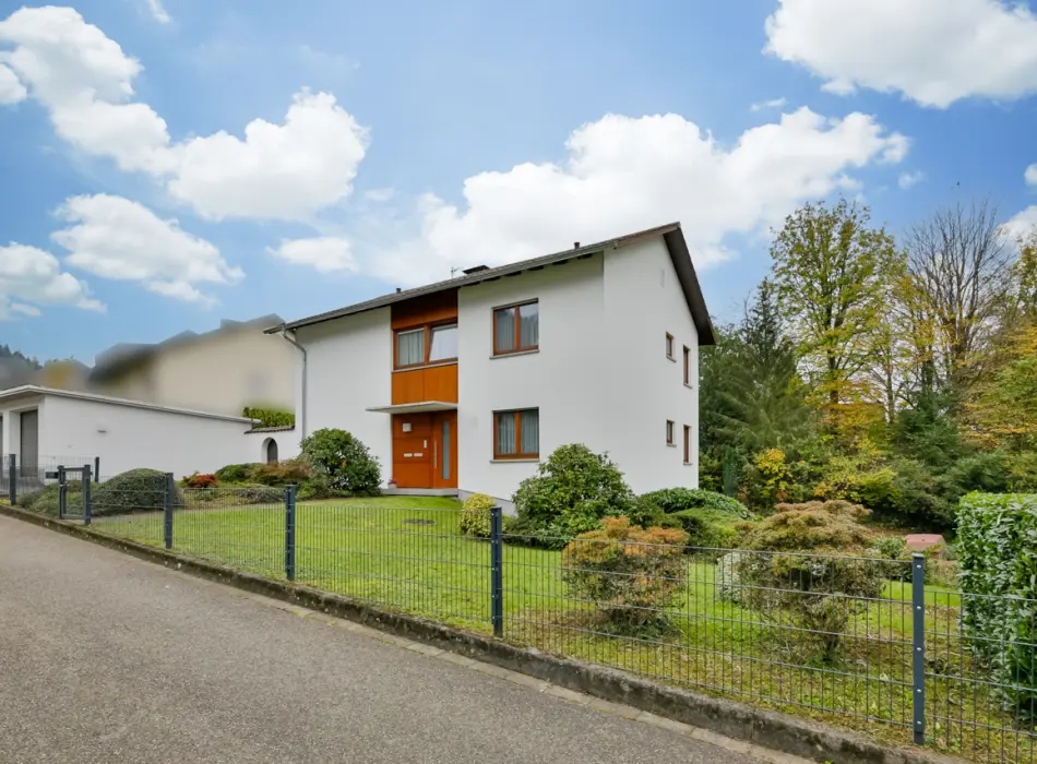 Straßenansichtder Immobilien: Der wichtigste Ort der Welt - Ihr neues Zuhause (Titelbild)