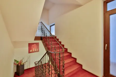 Treppenhausder Immobilien: Nicht verpassen: Gebäudekomplex - Wohnen/Gewerbe (Foto)