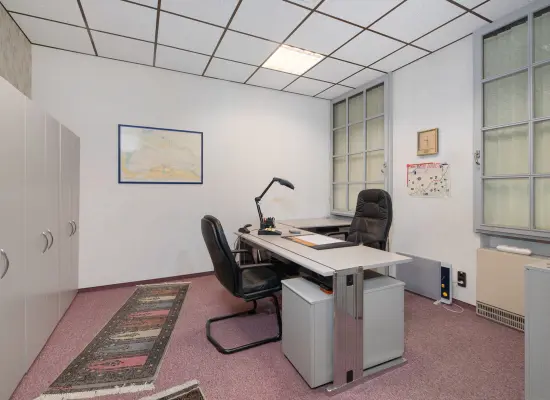 Büro EG Vorderhausder Immobilien: Eine gute Adresse für Ihr Geld!
Wohn- und Geschäftshaus in Karlsruhe-Mühlburg zu verkaufen (Foto)