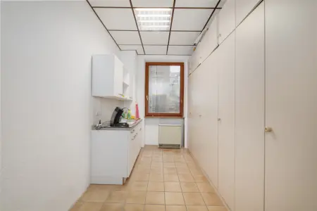 Küche EG Vorderhausder Immobilien: Eine gute Adresse für Ihr Geld!
Wohn- und Geschäftshaus in Karlsruhe-Mühlburg zu verkaufen (Foto)