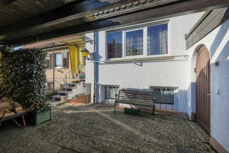 Terrasseder Immobilien: Kleines Wohnhaus mit schönem Grundstück (Foto)