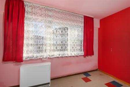 Kleines Zimmerder Immobilien: Kleines Wohnhaus mit schönem Grundstück (Foto)