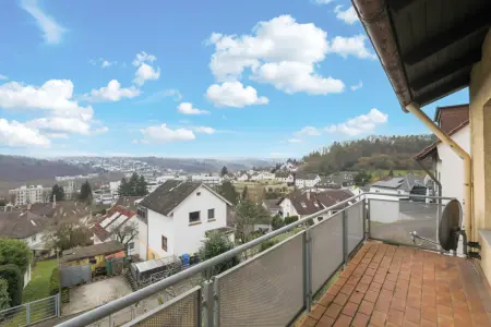 Balkon OG der Immobilie: Charmantes Einfamilienhaus in TOP-Aussichtslage mit barrierefreiem Zugang - ELW möglich! (Foto)