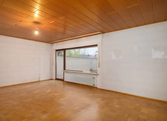 Wohnzimmer EGder Immobilien: Genug Platz für die ganze Familie - Einfamilienhaus in Eggenstein mit tollem Grundstück (Foto)