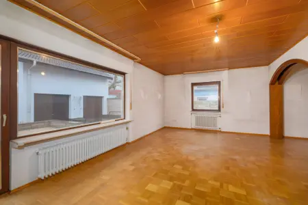 Wohnzimmer EGder Immobilien: Genug Platz für die ganze Familie - Einfamilienhaus in Eggenstein mit tollem Grundstück (Foto)