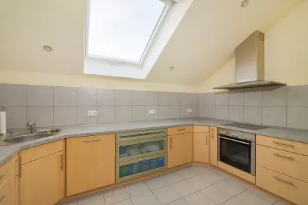 Küche Wohnung OG rechts der Immobilie: Freistehende Immobilie in Linkenheim – Ruhige Lage & hochwertige Bauqualität! (Foto)