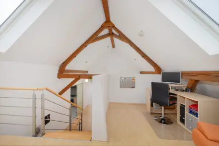 Büro Wohnung OG rechtsder Immobilien: Freistehende Immobilie in Linkenheim – Ruhige Lage & hochwertige Bauqualität! (Foto)