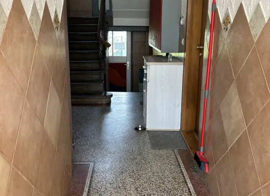 Hauseingangder Immobilien: Charmantes und denkmalgeschütztes 5-Fam-Haus in Pforzheim mit Mietsteigerungspotenzial! (Foto)