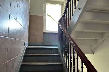 Treppenhaus OGder Immobilien: Charmantes und denkmalgeschütztes 5-Fam-Haus in Pforzheim mit Mietsteigerungspotenzial! (Foto)