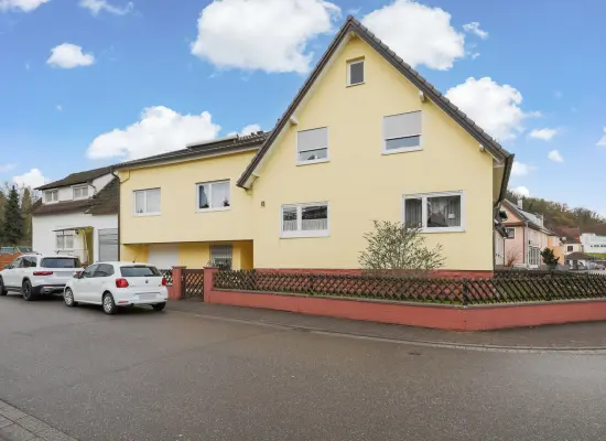 der Immobilien: Gepflegtes Einfamilienhaus im Ortskern (Foto)